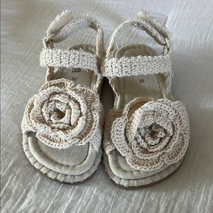 Zara Kids Cream Crochet Sandals - toddler size 6 (22)